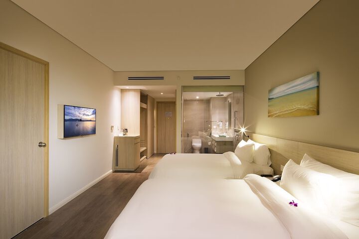 Room 15 of 76