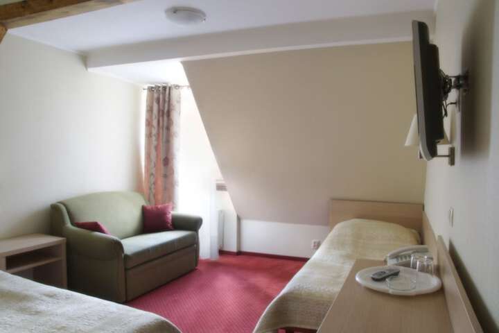 Room 9 of 69