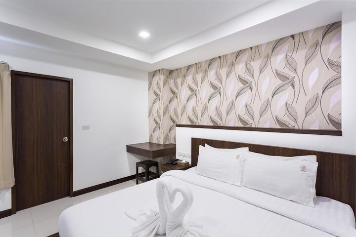 Room 18 of 64