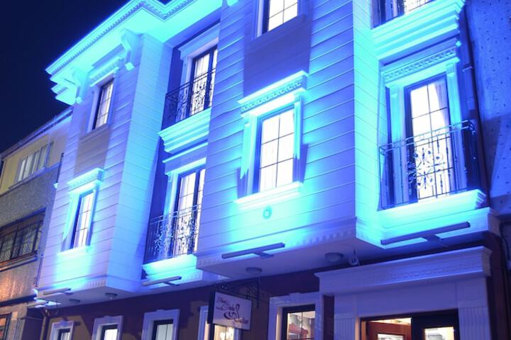 Front of property - evening/night