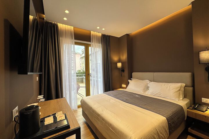 Room 37 of 101