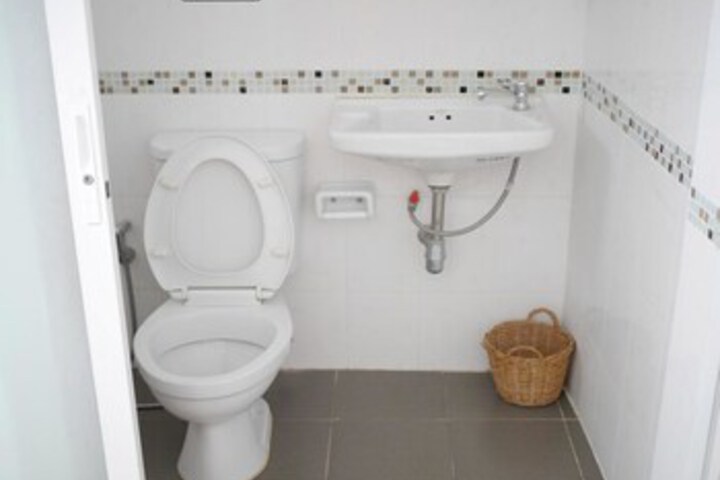 Room 5 of 20