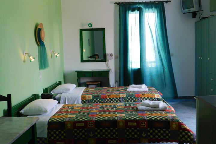 Room 3 of 42