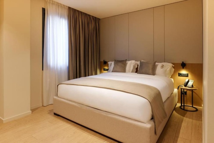 Room 16 of 73