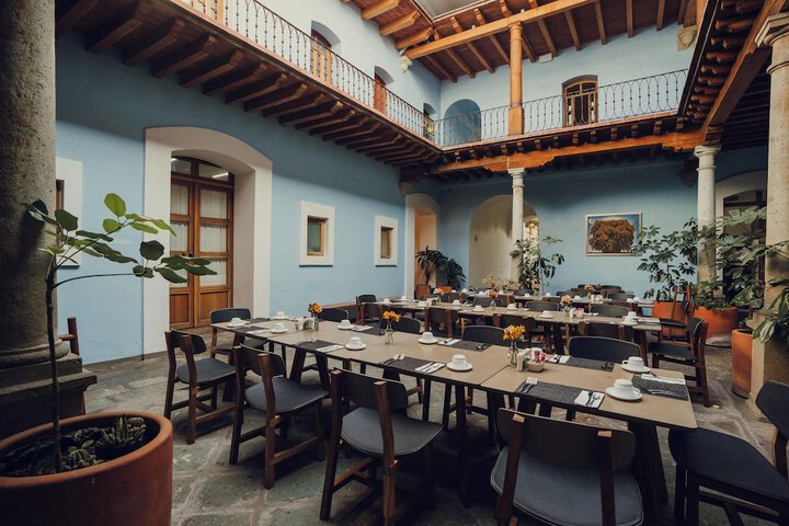 Dining 73 of 89