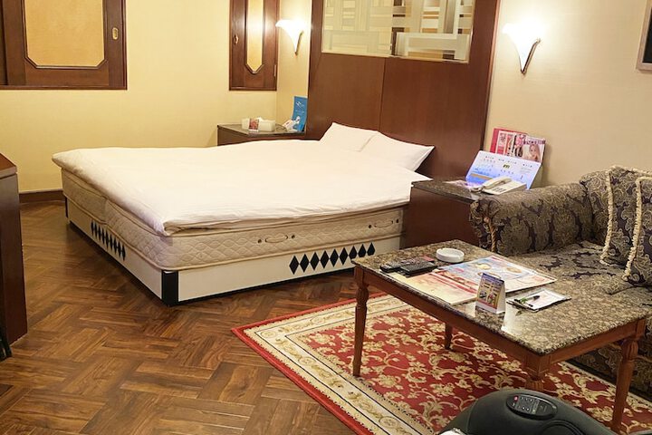 Room 15 of 43