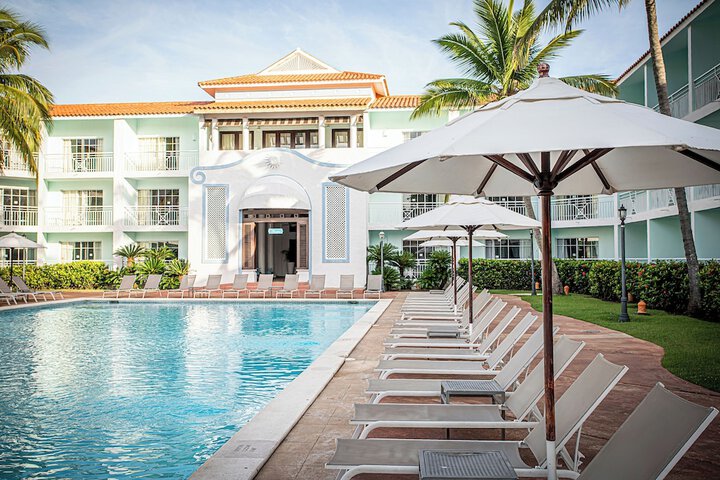 Hotel Pool
