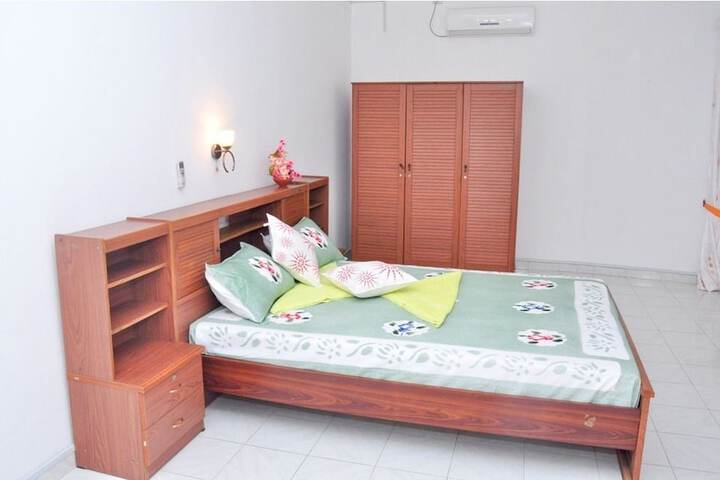 Room 7 of 53