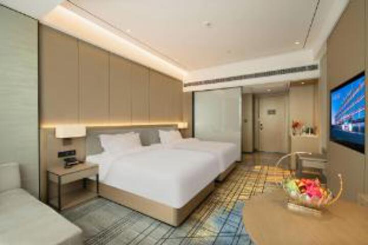 Room 21 of 21
