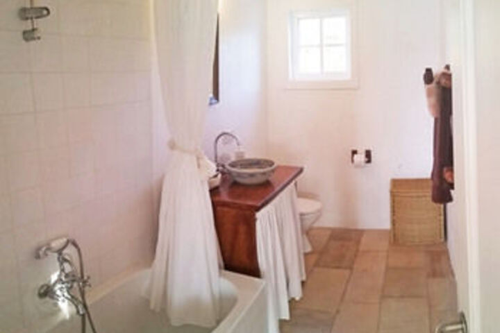 Room 4 of 48