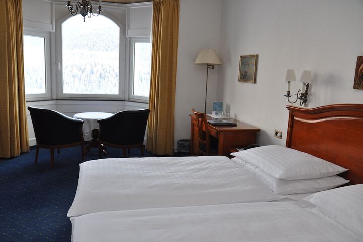 Room 18 of 90