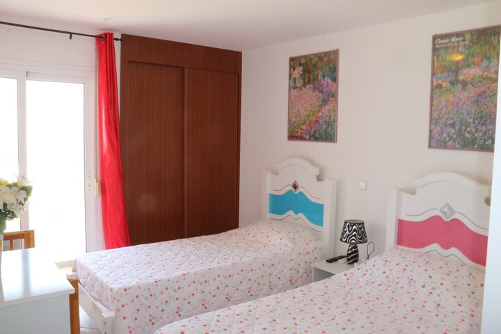 Room 12 of 70