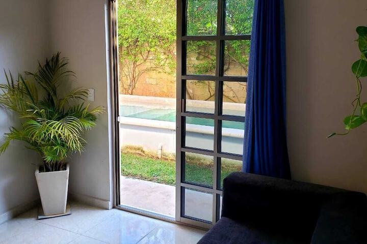 Room 4 of 38