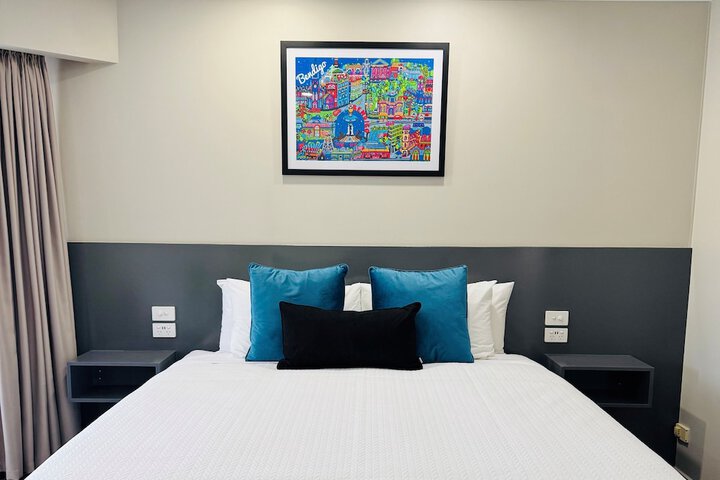 Room 28 of 40
