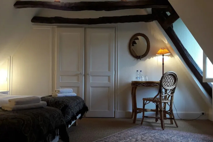 Room 3 of 15