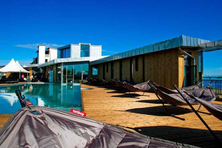 Pool 21 of 57