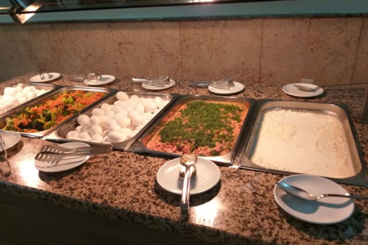 Dining 24 of 47