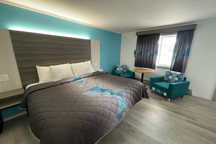 Room 25 of 42