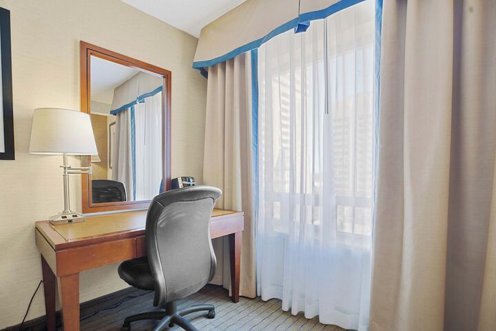 Room 5 of 35