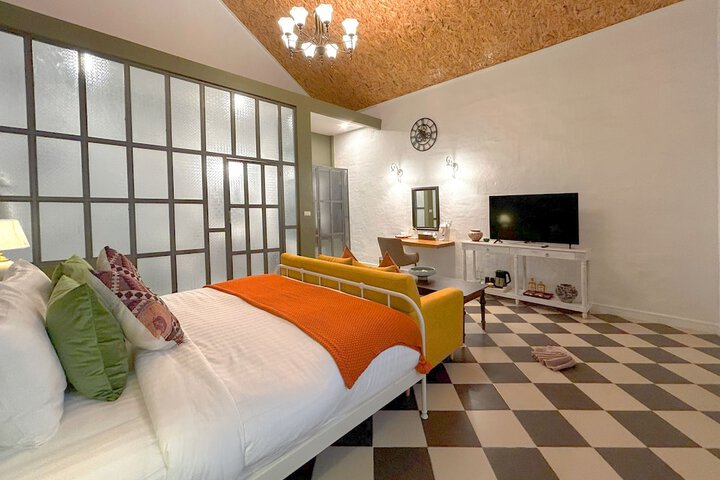 Room 17 of 145