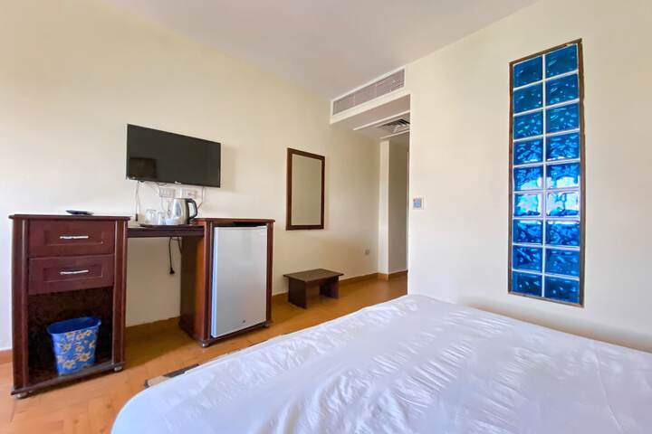 Room 49 of 340