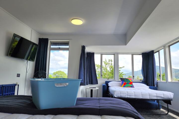 Room 53 of 165