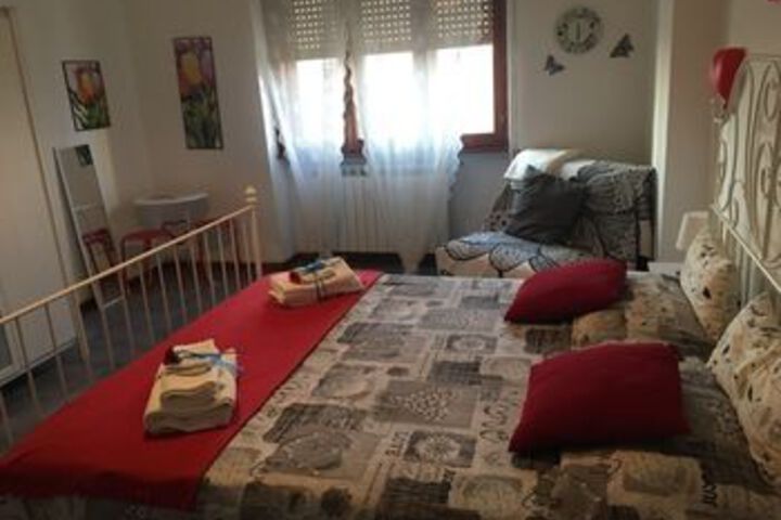 Room 8 of 16
