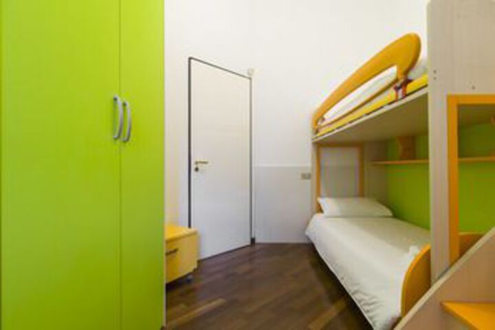 Room 21 of 53