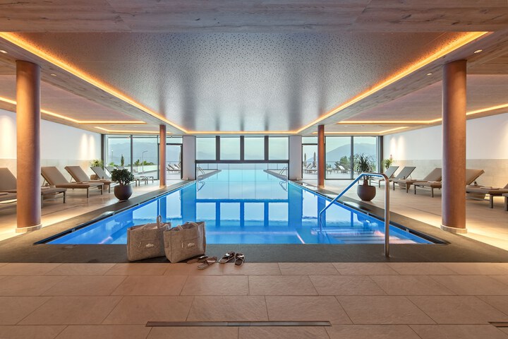 Pool 45 of 221