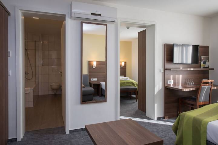 Room 36 of 85