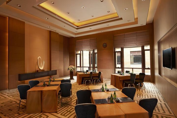 Ballroom/Hall 67 of 90