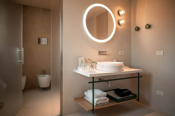 Room 40 of 72