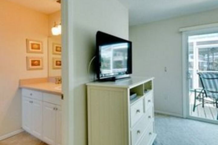 Room 18 of 25