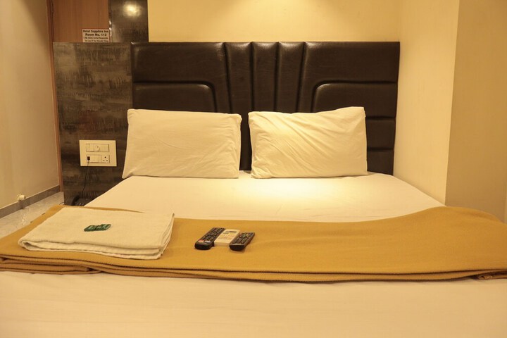 Room 9 of 49