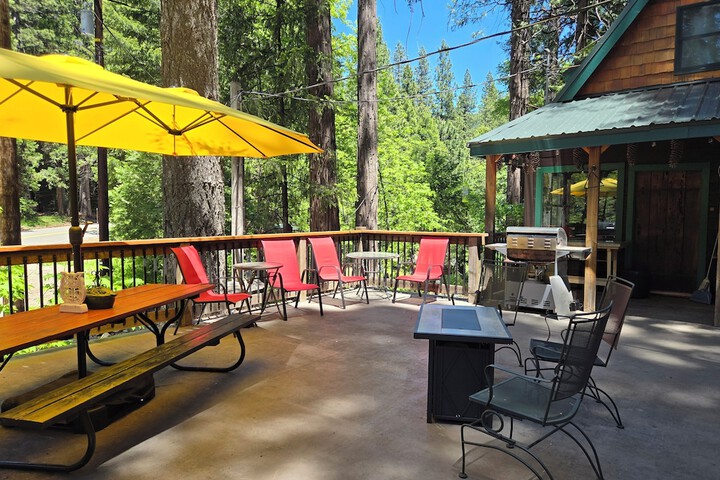Yuba River Inn