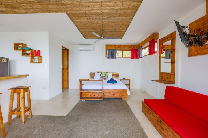 Room 14 of 37