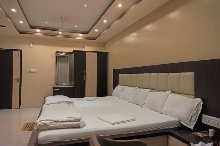 Room 65 of 150