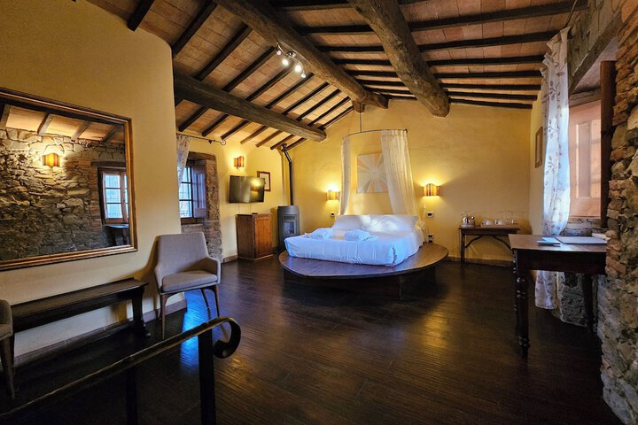 Room 13 of 90