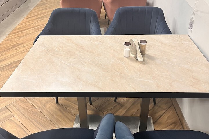 Dining 65 of 78