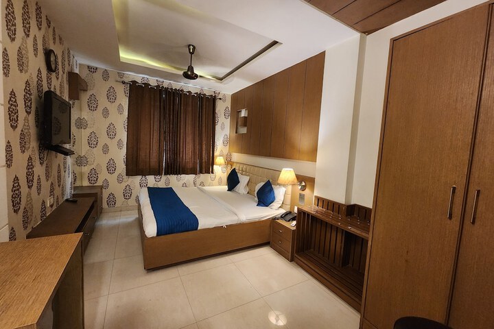 Room 10 of 48
