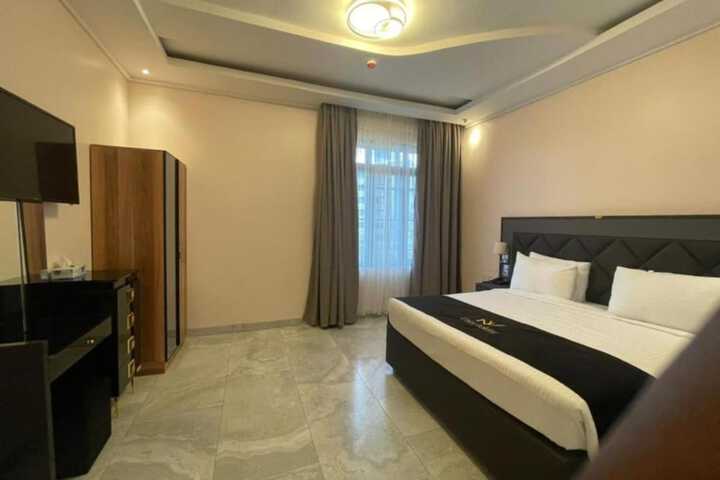 Room 14 of 21