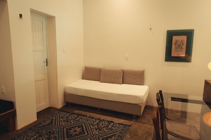 Room 18 of 107