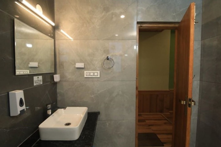 Room 17 of 24