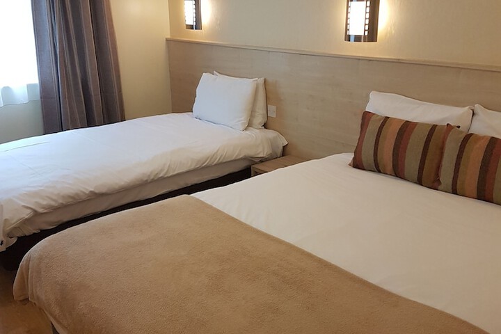Room 14 of 90