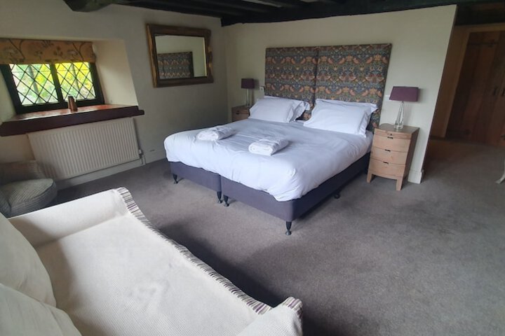 Room 8 of 32