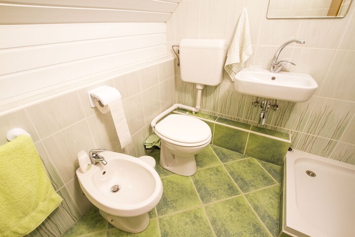 Room 14 of 26