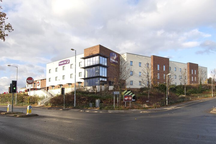 Premier Inn Exeter - M5 J29
