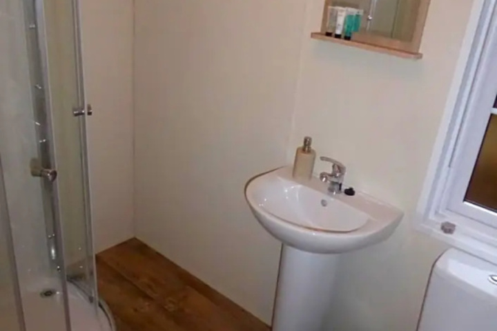 Room 7 of 15