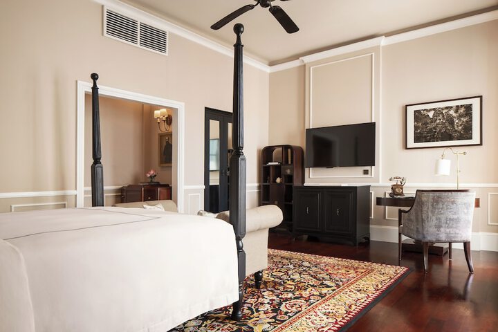 Room 33 of 224