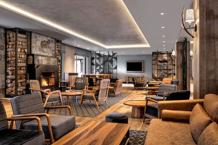 Hotel Interior 6 of 71
